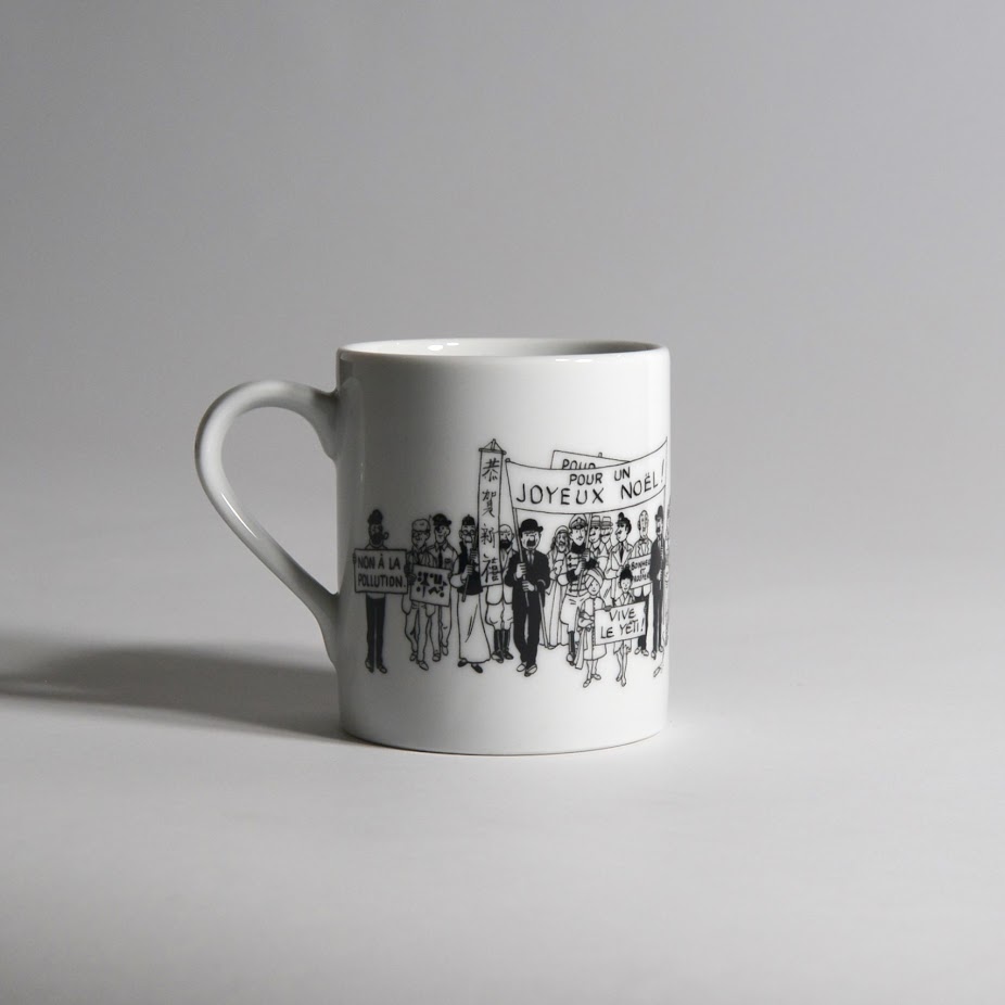 Tintin Holiday Greetings - Porcelain Mug In Display Box - 47976 2 Tintin Holiday Greetings - Porcelain Mug In Display Box - 47976 - Image 2