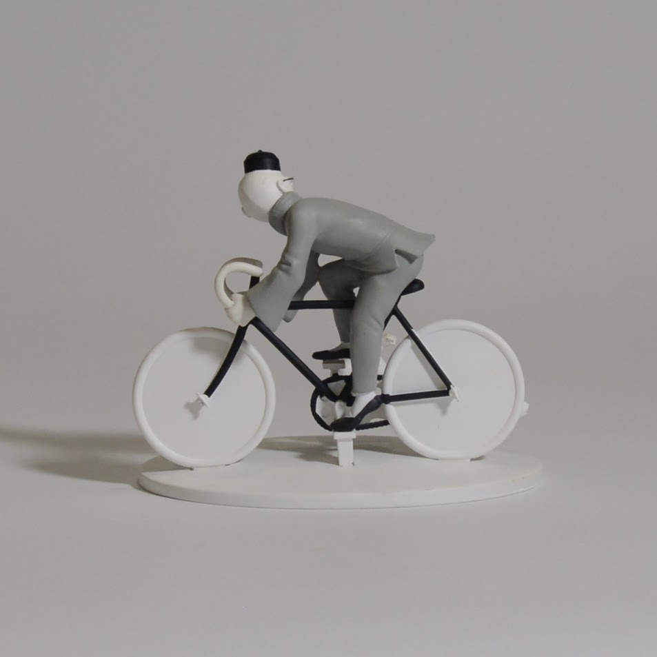 Tintin & Snowy Cyclist Figurine - Figurines Tintin & Milou Vélo - 42170 - 4217000000008 4 Tintin Cyclist - Figurines Tintin La Collection Officielle - 3 - Tintin Cycliste Et Milou A Shanghai