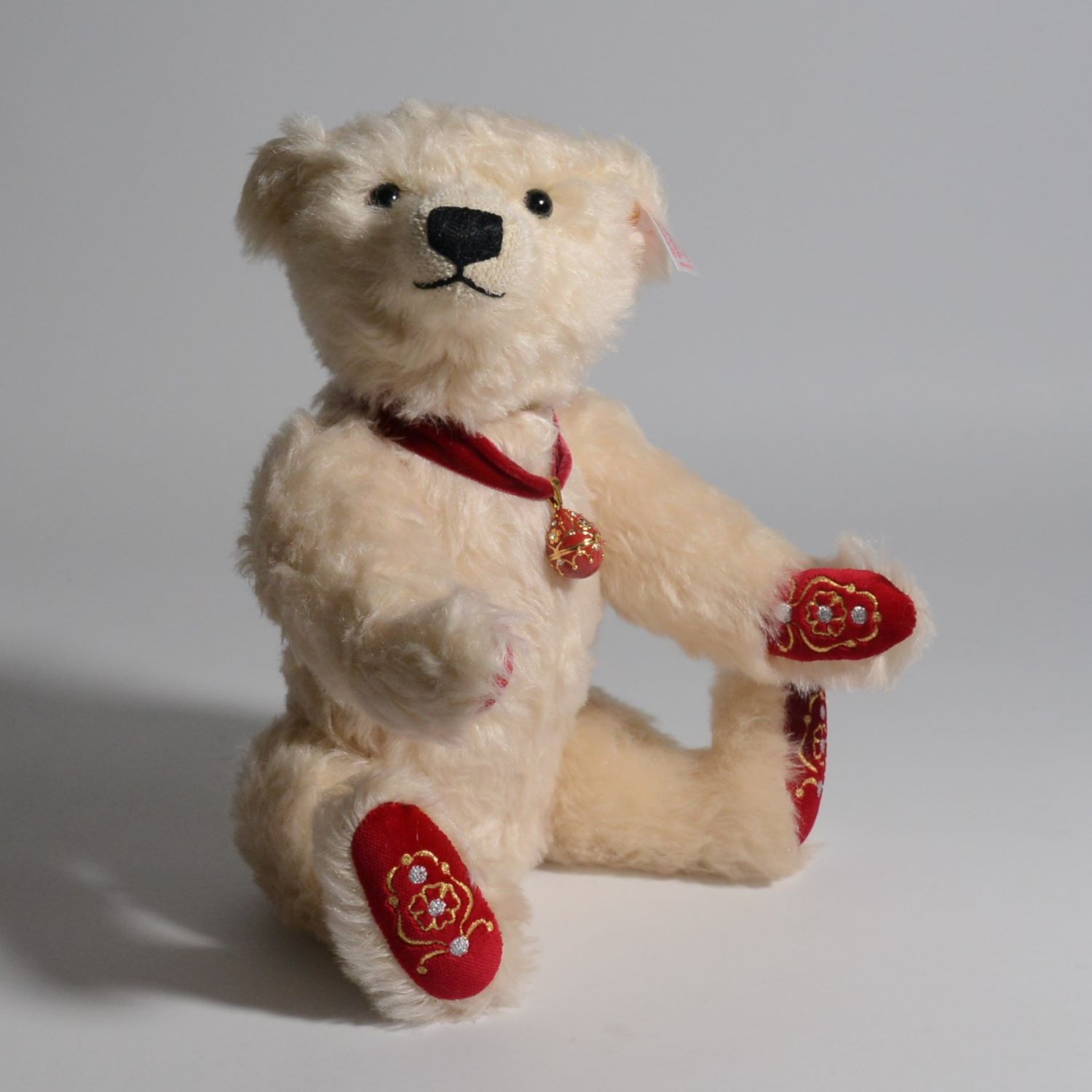 Steiff - EAN 664977 - Nicholas The Fabergé Inspired Bear - Limited Edition - 2016 1 Steiff - EAN 664977 - Nicholas The Fabergé Inspired Bear - Limited Edition - 2016