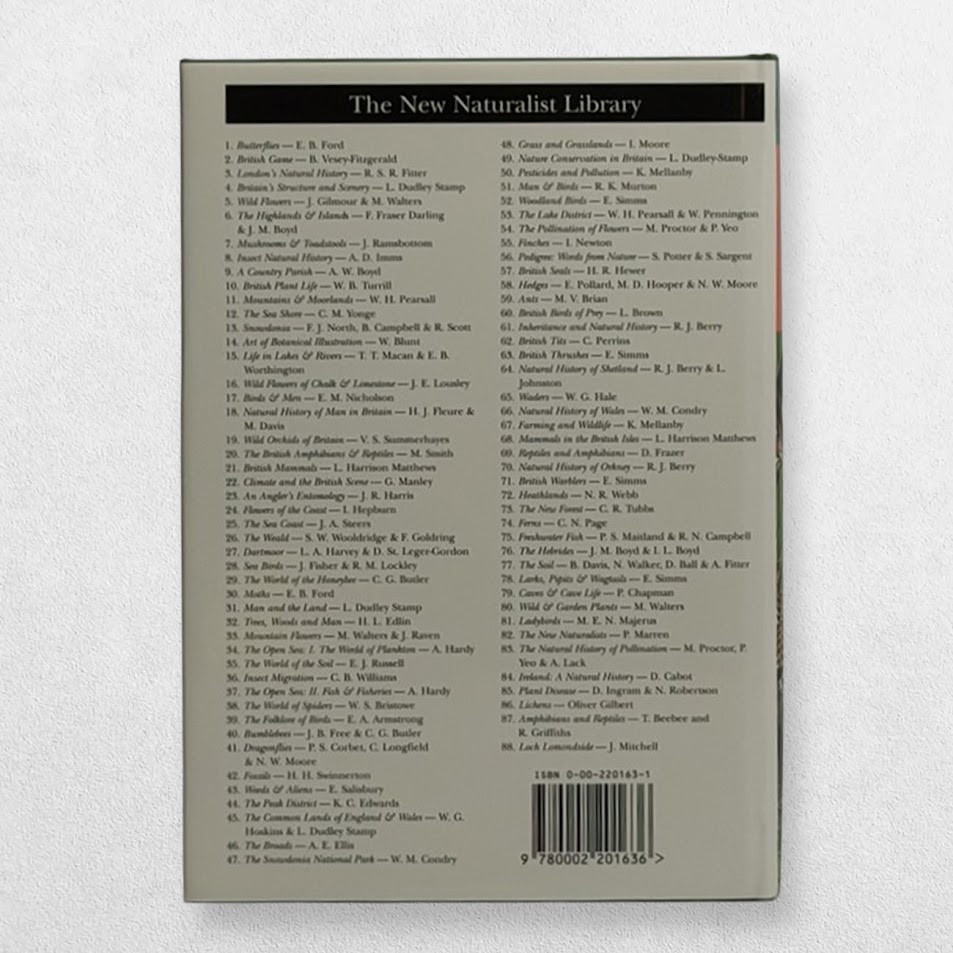 Collins New Naturalist – 89 – The Broads - The People's Wetland – First Edition – 2001 2 Collins New Naturalist – 89 – The Broads - The People's Wetland – First Edition – 2001 - Image 2