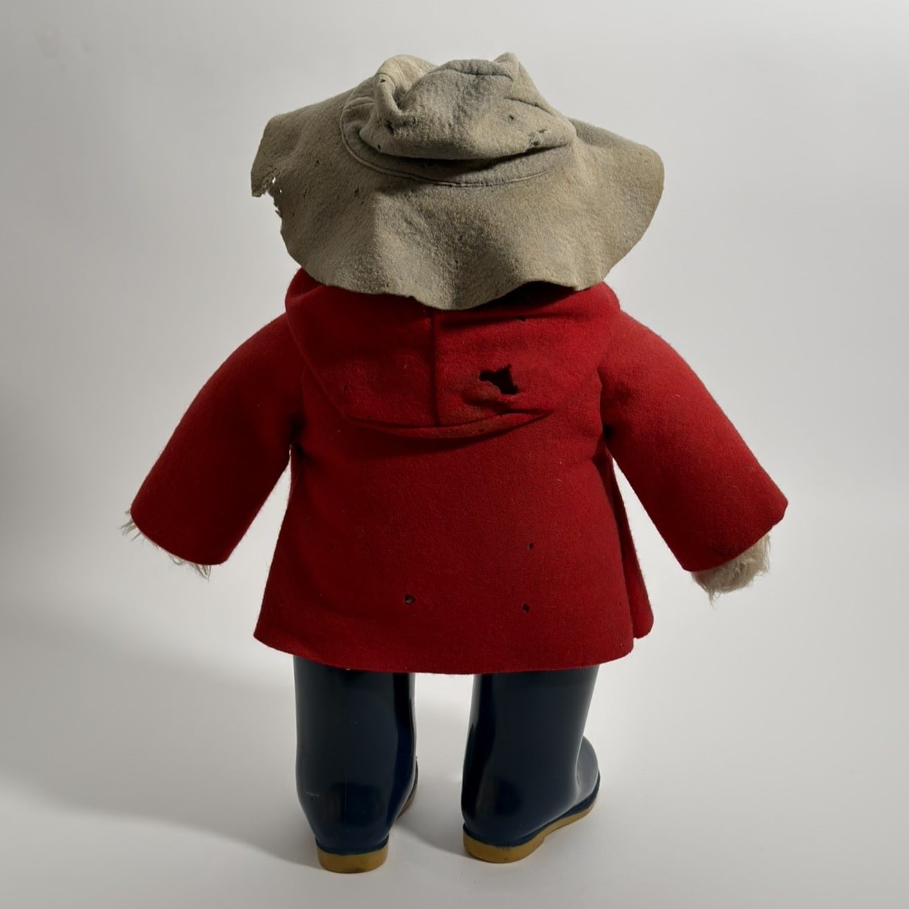 Gabrielle Designs - Paddington Bear - Red Coat And Pale Blue Hat - 1972 4 Gabrielle Designs - Paddington Bear - Red Coat And Pale Blue Hat - 1972