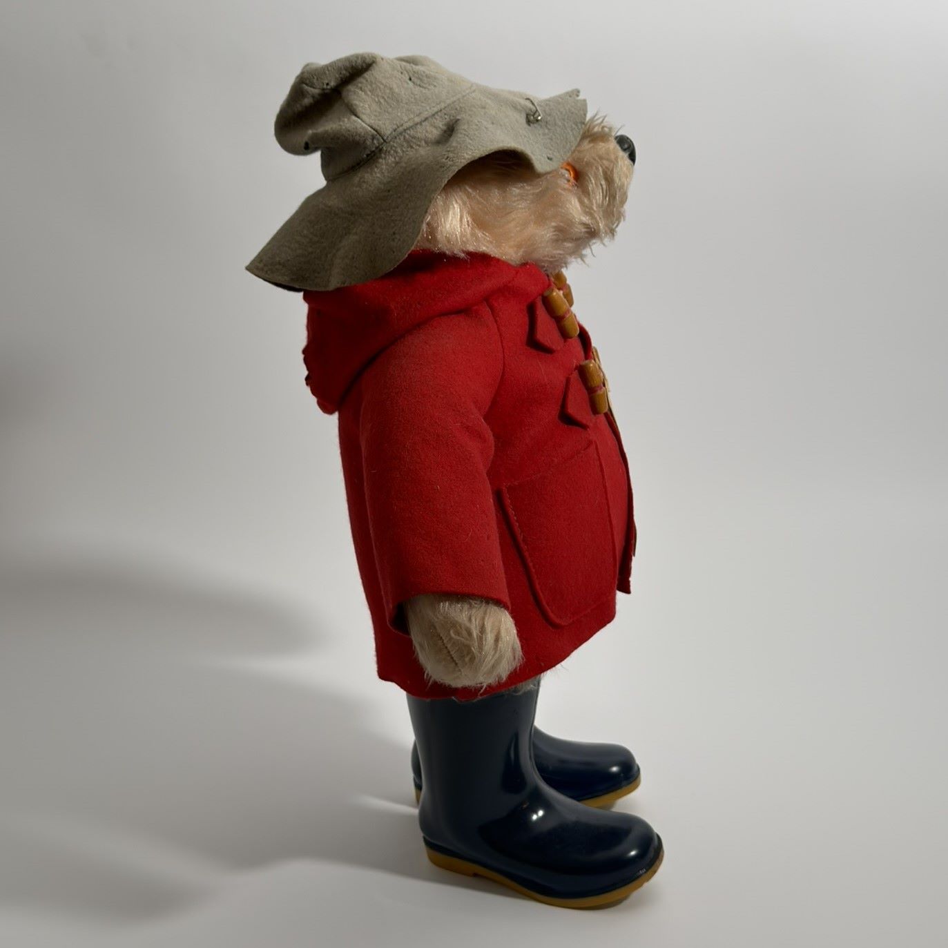 Gabrielle Designs - Paddington Bear - Red Coat And Pale Blue Hat - 1972 5 Gabrielle Designs - Paddington Bear - Red Coat And Pale Blue Hat - 1972
