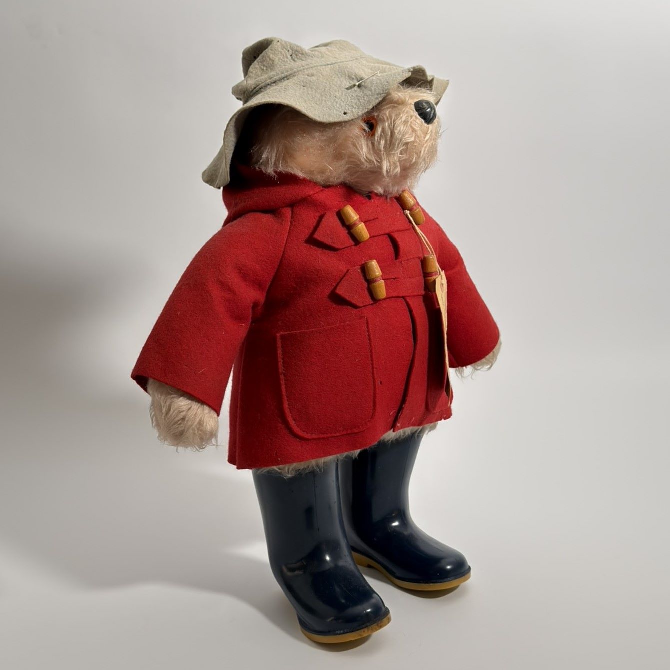 Gabrielle Designs - Paddington Bear - Red Coat And Pale Blue Hat - 1972 6 Gabrielle Designs - Paddington Bear - Red Coat And Pale Blue Hat - 1972