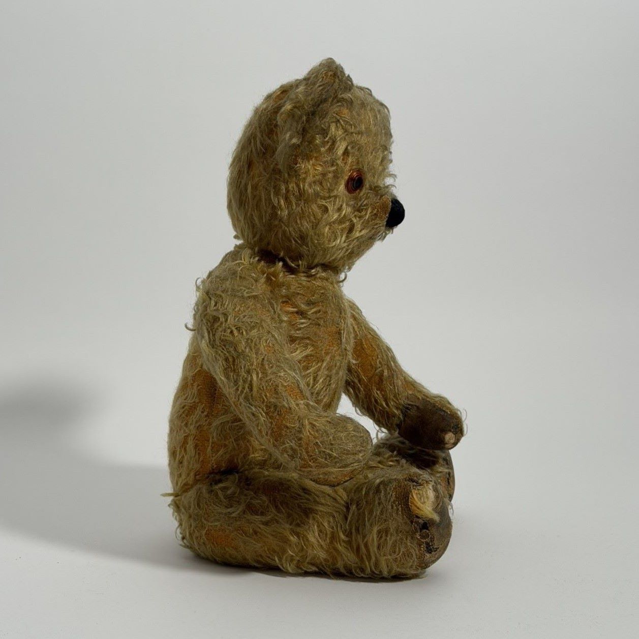 Chad Valley Mohair Teddy Bear with Queen Mother Royal Warrant Label and Growler, c.1953–1960 6 Chad Valley Mohair Teddy Bear with Queen Mother Royal Warrant Label and Growler, c.1953–1960 - Image 6