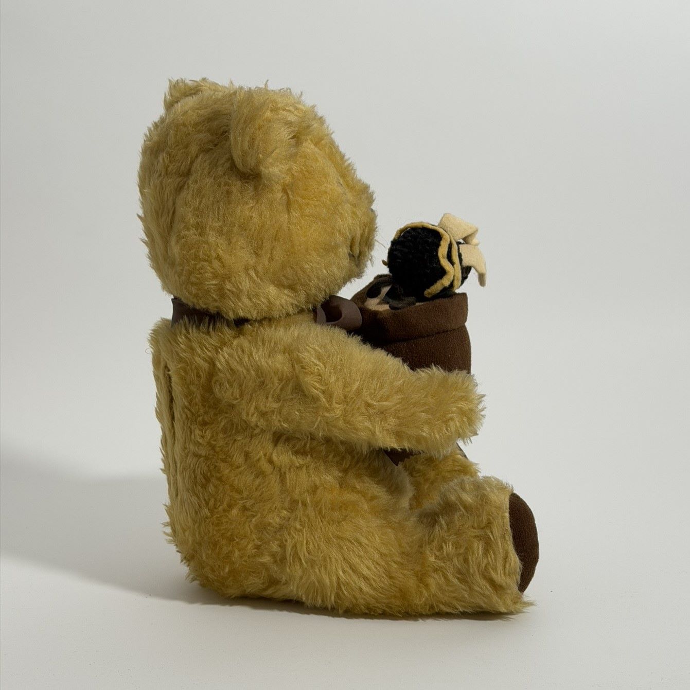 Chad Valley Winnie-the-Pooh Honey Pot Bear with Bee and Growler, c.1968-1975 6 Chad Valley Winnie-the-Pooh Honey Pot Bear with Bee and Growler, c.1968-1975