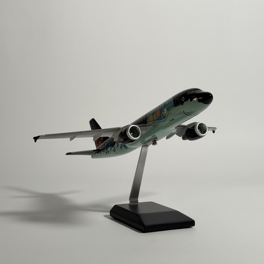 Airbus A320 "Rackham" Brussels Airlines x Tintinimaginatio - 29968 - 1:100 Scale Limited Edition Model Aircraft - Limited Edition - 2023 3 Airbus A320 "Rackham" Brussels Airlines x Tintinimaginatio - 29968 - 1:100 Scale Limited Edition Model Aircraft - Limited Edition - 2023