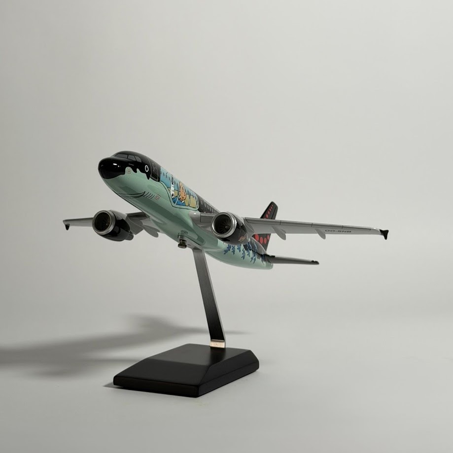 Airbus A320 "Rackham" Brussels Airlines x Tintinimaginatio - 29968 - 1:100 Scale Limited Edition Model Aircraft - Limited Edition - 2023 4 Airbus A320 "Rackham" Brussels Airlines x Tintinimaginatio - 29968 - 1:100 Scale Limited Edition Model Aircraft - Limited Edition - 2023
