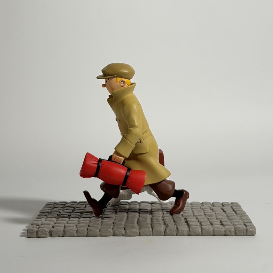 Tintin And Snowy On The Way - 45994 - Ils Arrivent - Moulinsart - Limited Edition Sculpture - 2022 4 Tintin And Snowy On The Way - 45994 - Ils Arrivent - Moulinsart - Limited Edition Sculpture - 2022