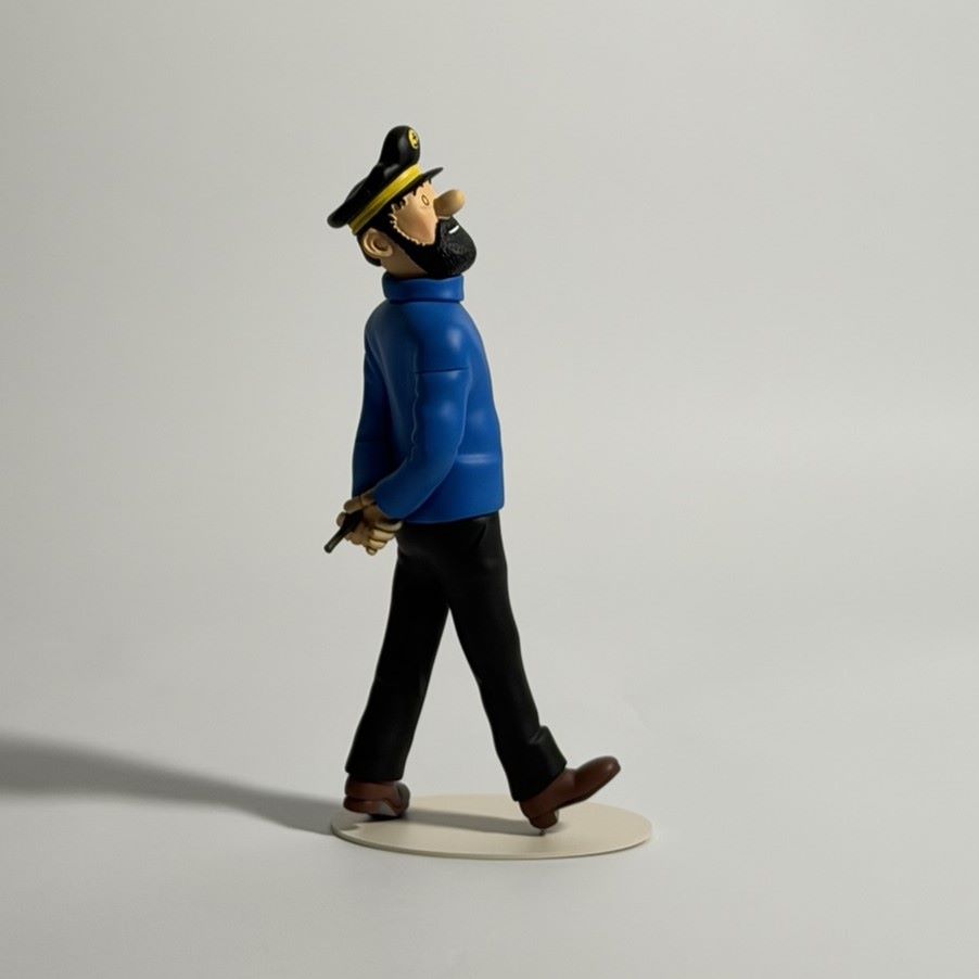 Captain Haddock - 46008 - Tintin Museum Collection Resin Model - Le Musée Imaginaire de Tintin - Limited Edition - 2024 4 Captain Haddock - 46008 - Tintin Museum Collection Resin Model - Le Musée Imaginaire de Tintin - Limited Edition - 2024