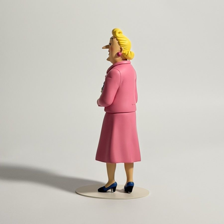 Bianca Castafiore - 46009 - Tintin Museum Collection Resin Model - Le Musée Imaginaire de Tintin - Limited Edition - 2023 4 Bianca Castafiore - Tintin Museum Collection Resin Model - Le Musée Imaginaire de Tintin - Limited Edition - 2023