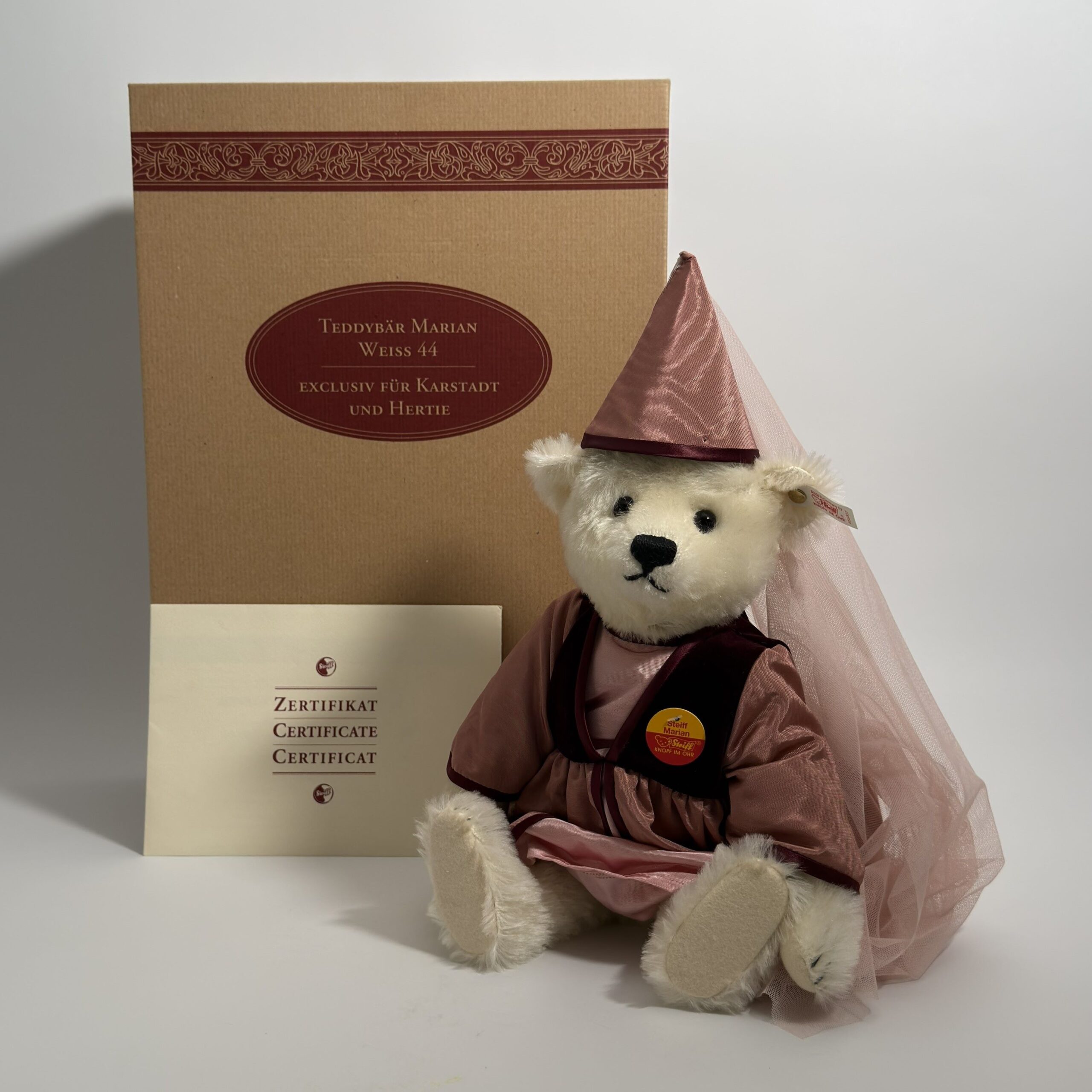Steiff - EAN 655357 - Teddy Bear Marian - 1997 - Limited Edition 8 Steiff - EAN 655357 - Teddy Bear Marian - 1997 - Limited Edition