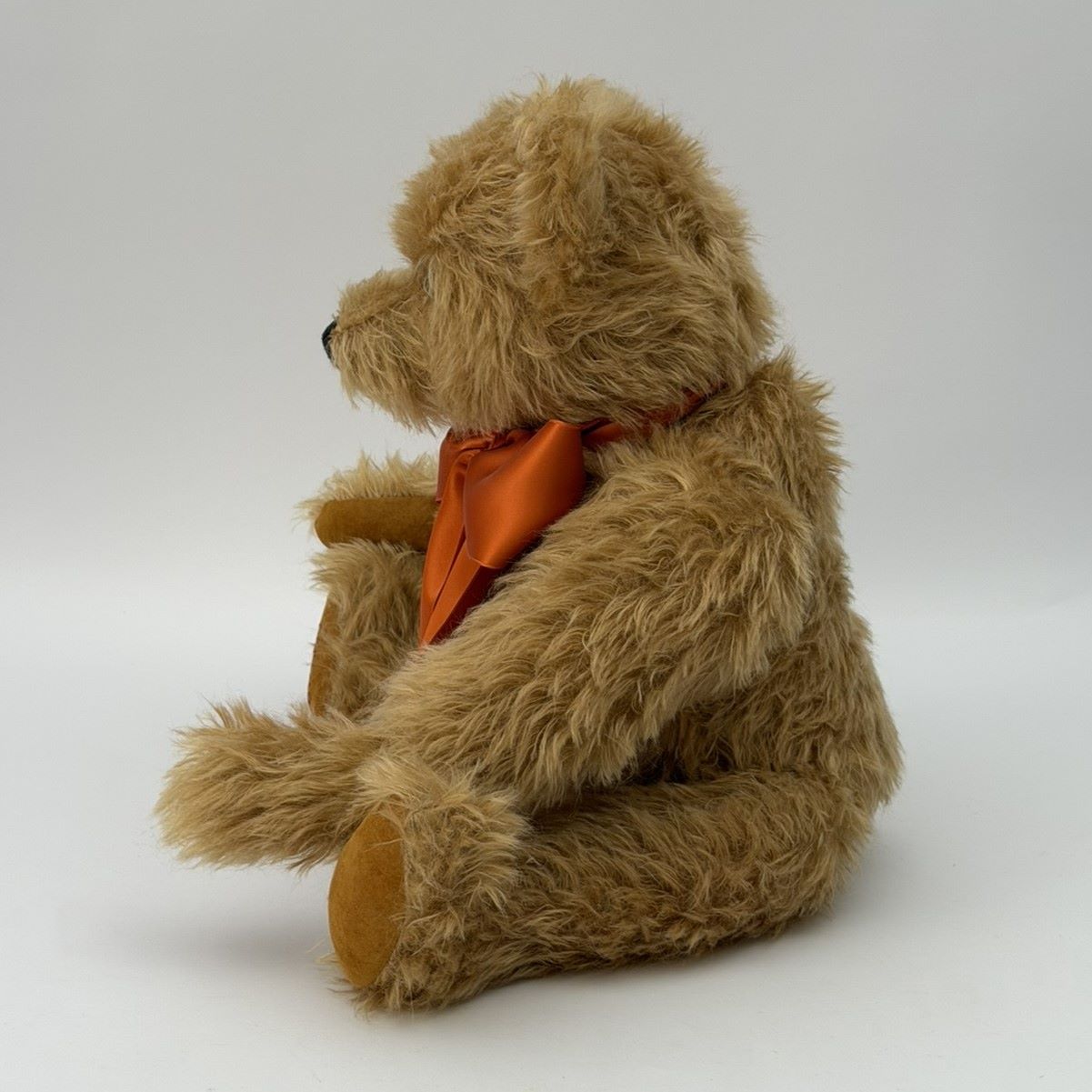 Hermann Teddy Original “Hubertus” Limited Edition Bear – No. 61/1000 – Mohair – c. 1990s 4 Hermann Teddy Original “Hubertus” Limited Edition Bear – No. 61/1000 – Mohair – c. 1990s - Image 4
