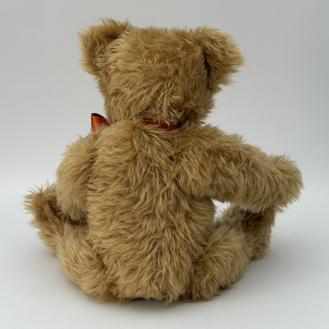 Hermann Teddy Original “Hubertus” Limited Edition Bear – No. 61/1000 – Mohair – c. 1990s 5 Hermann Teddy Original “Hubertus” Limited Edition Bear – No. 61/1000 – Mohair – c. 1990s