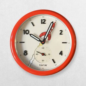Home 2 Tintin Destination Moon Rocket Wall Clock – 35 cm – Official Tintin Collectable – Red Moon Rocket Design - 82056